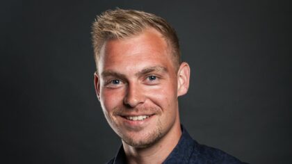 Zanger Guus Doggen bezoekt Dit is Helmond Radio