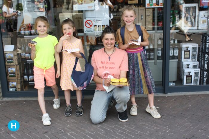 Perron 3 viert Donut Day