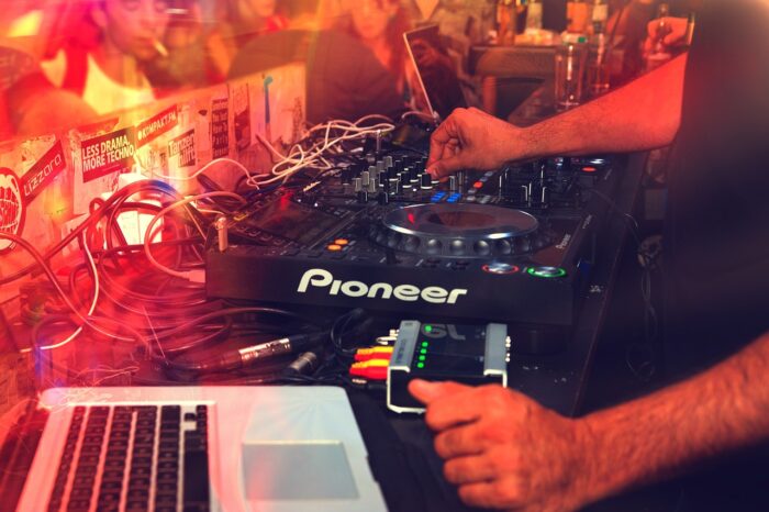 Silent Disco: De Nieuwe Trend in Helmond – Een Betoverende Danservaring