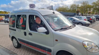 Omroepwagen Helmond Sport is terug in de stad (video)