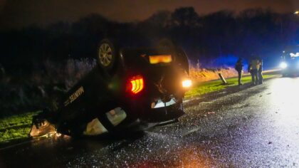 Auto op de kop op N270