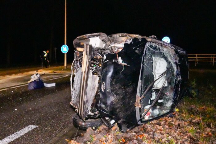 Auto-ongeluk Kanaaldijk Noord-West loopt goed af