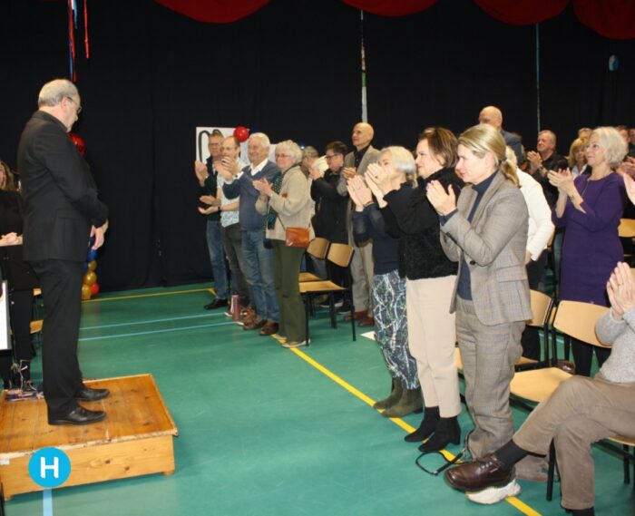 Harmonie Amicitia neemt afscheid van dirigent Mari van Gils
