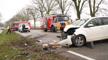 Gewonden bij frontale botsing op N612