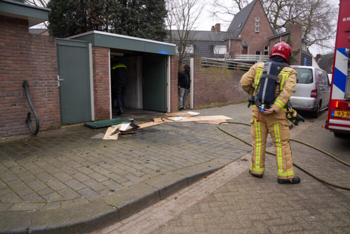 Garagebrand in Hindestraat