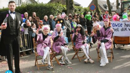 Carnavalsoptocht Brouwhuis traditioneel klein maar fijn