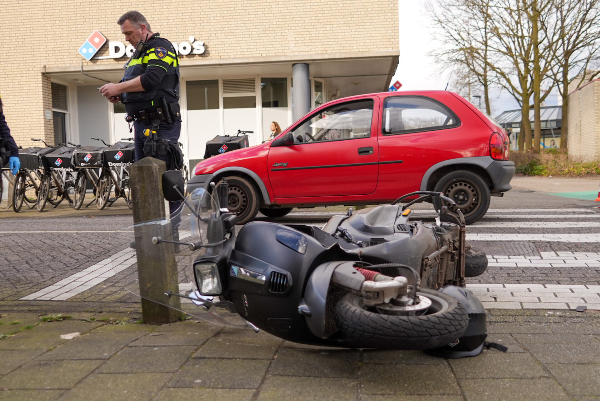 Scooterrijder gewond na aanrijding op de Overloop