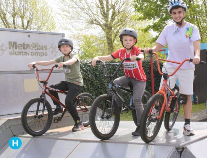 Tienerhuis opent skatepark voor enthousiaste jeugd