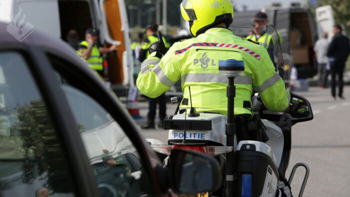 Verschillende boetes uitgedeeld bij car-meeting Deltaweg