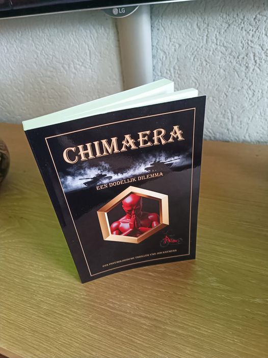 Thriller Chimaera van Helmonder zet lezer aan het denken
