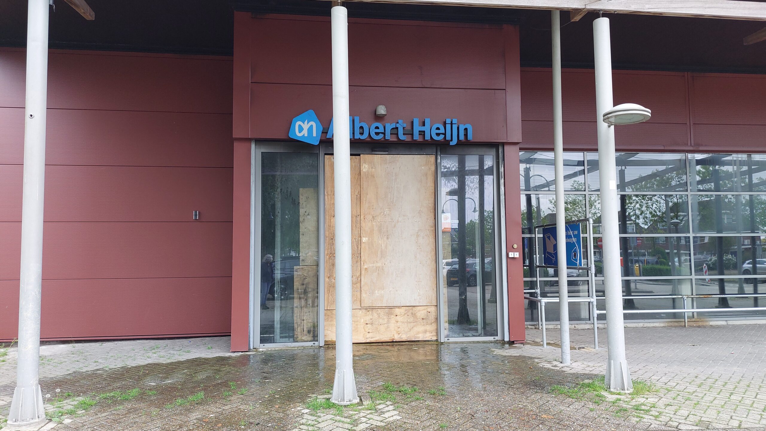 50PLUS Helmond vragen aandacht voor ‘nijpende situatie’ rond afgebrande supermarkt Dierdonk