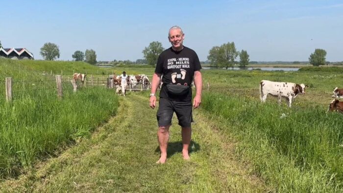 Ian Chapman: wandelend vanuit Schiphol naar Helmond Sport