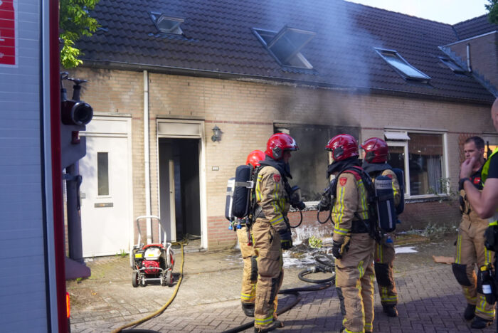 Veel schade bij woningbrand in Helmond
