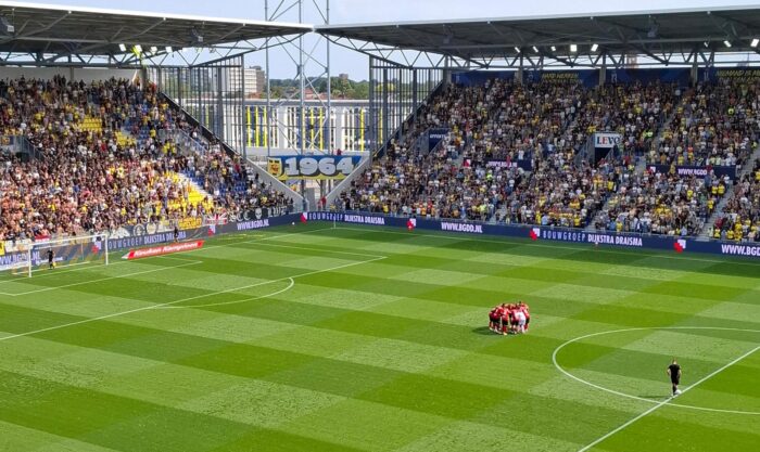 Helmond Sport neemt feestje over van Cambuur