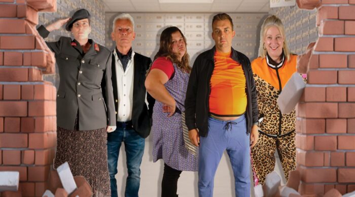 Houtse Toneelgroep spint garen bij ‘De kat in de kelder’