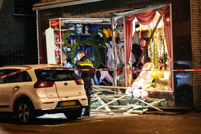 Helmondse politie zoekt getuigen en tips rond explosie Happy Little