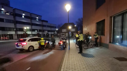 Politiecontrole Stationsplein levert 26 bekeuringen defecte fietsverlichtingen op