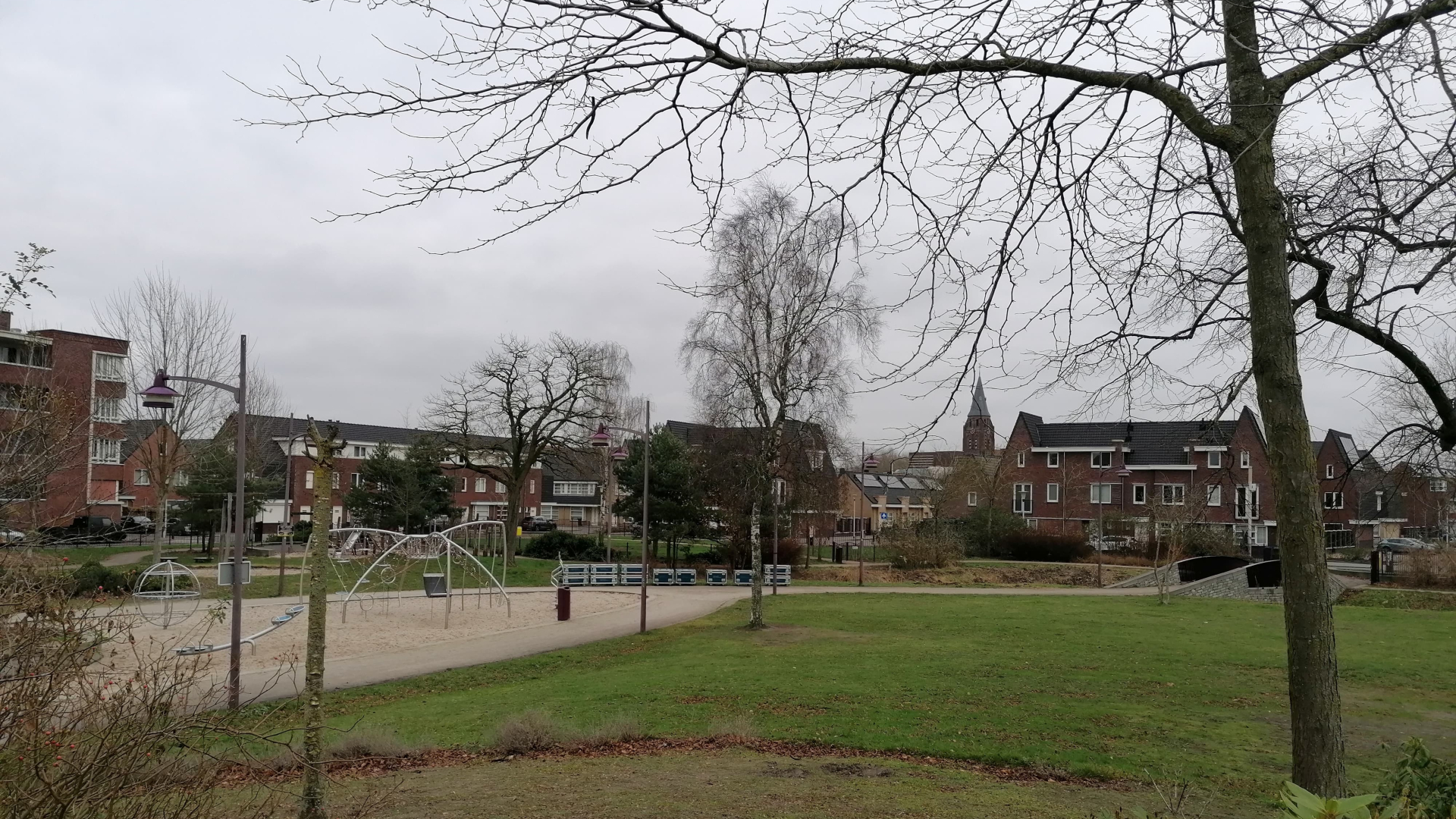 Toenemende jeugdoverlast leidt tot tijdelijk cameratoezicht bij omliggende straten Weverspark: 'Dert