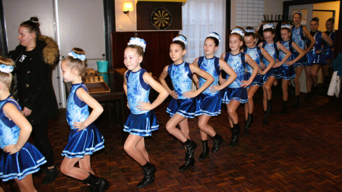 Dansmarietjes aan de rol bij Danscarrousel