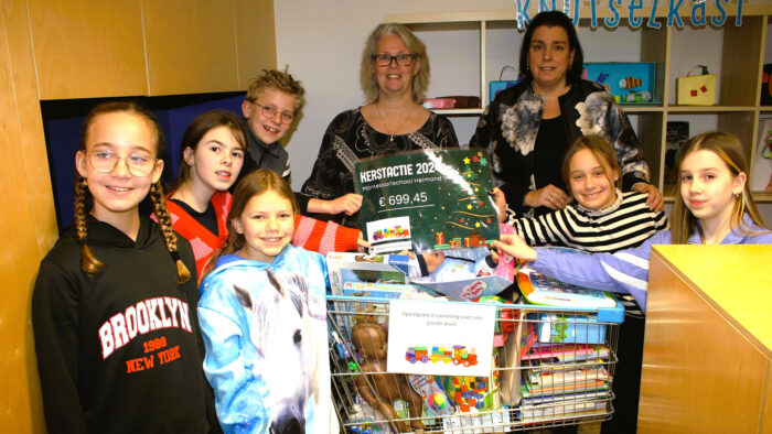 Montessorischool doneert opbrengst kerstmarkt aan Speel je mee