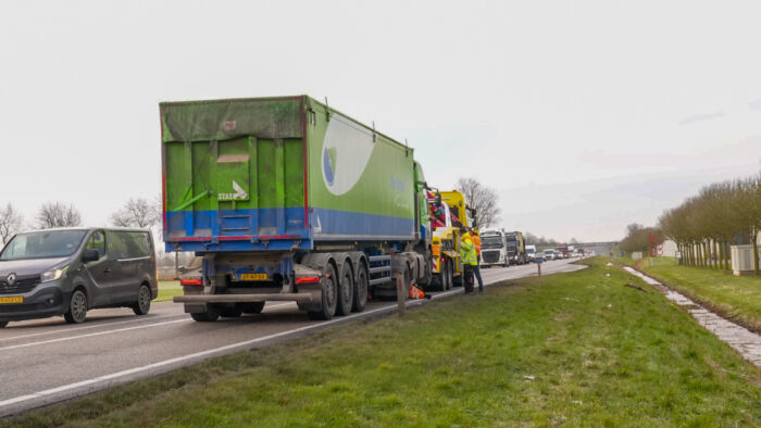 Stilstaande vrachtwagen veroorzaakt kilometerslange file N279