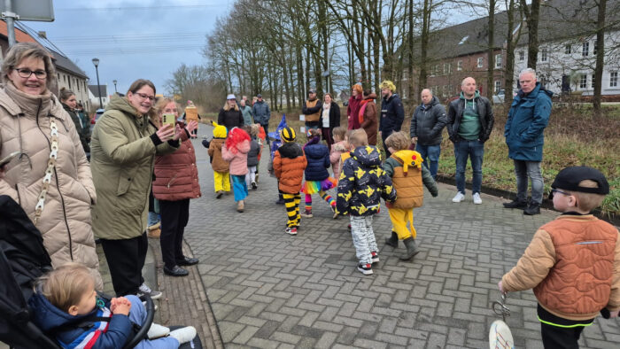 Carnavalsoptocht Mondomijn gaat de wijk in