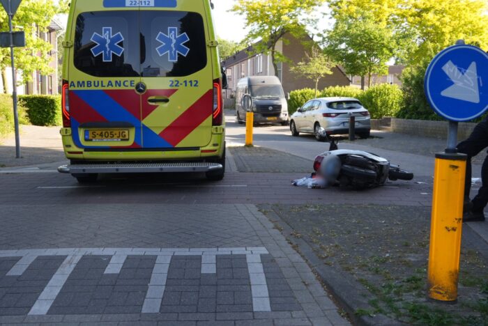 Jongere gewond bij scooterongeval in Helmond