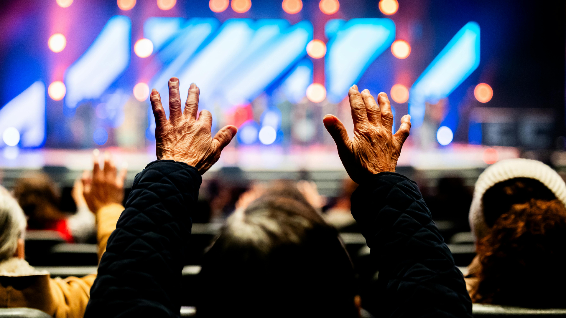 Pexels/Foto door Caleb Oquendo: https://www.pexels.com/nl-nl/foto/muziek-pret-lol-plezier-19960853/