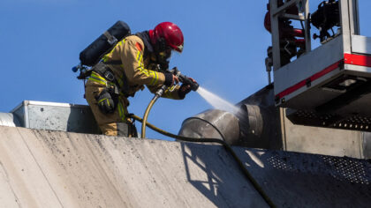 Brand in afzuiginstallatie bij bedrijf op De Hoefkens