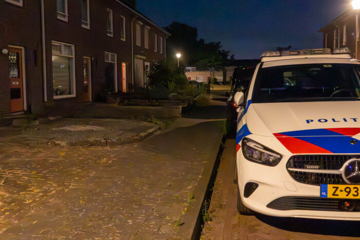 Politie zoekt tips na explosie bij woning in Berlaerstraat in Helmond