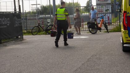 Fietsers botsen op elkaar in Helmond; traumahelikopter landt