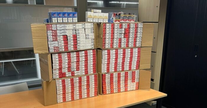 Grote vangst bij PIT-actie in Peelgemeenten: 100.000 illegale sigaretten en 900 vapes in beslag genomen