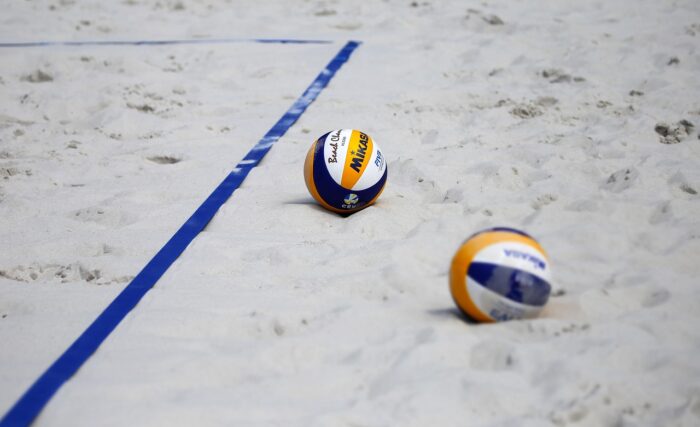 RVC organiseert Beachvolleybal op ’t Plein: ‘Wij willen de saamhorigheid in Brouwhuis vergroten’