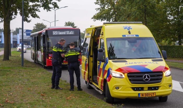 Botsing tussen fietser en lijnbus op de Varenschut