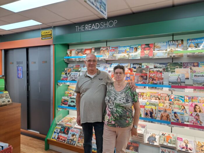 Harrie en Els stoppen met boekhandel: ‘Tijd om te gaan lezen’