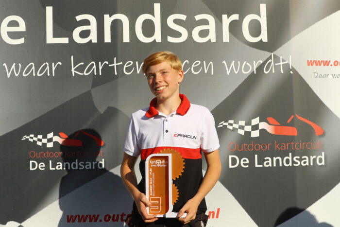 13-jarige karttalent Steven Wams op het podium in Eindhoven