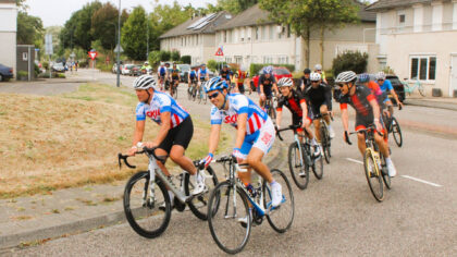 Geschoren of niet, Tour Der Ongeschoren Benen doorkruiste ook Helmond