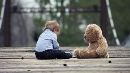 Vergeten kinderen en dagen binnen blijven: misstanden bij Kinderopvang Arthis