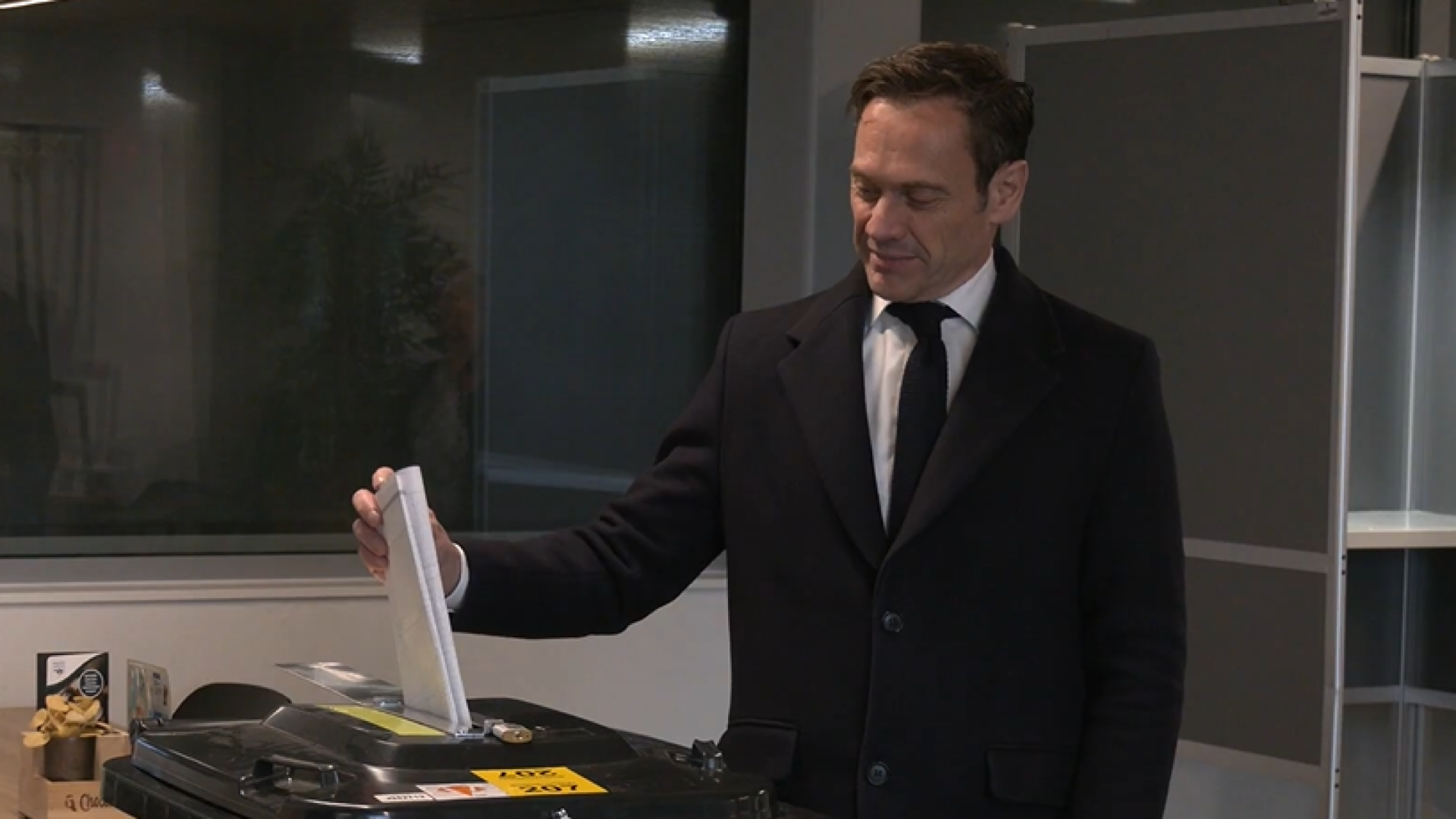 (Video): Drukke verkiezingsdag in Helmond, Asten en Someren: ‘Iedere stem telt’