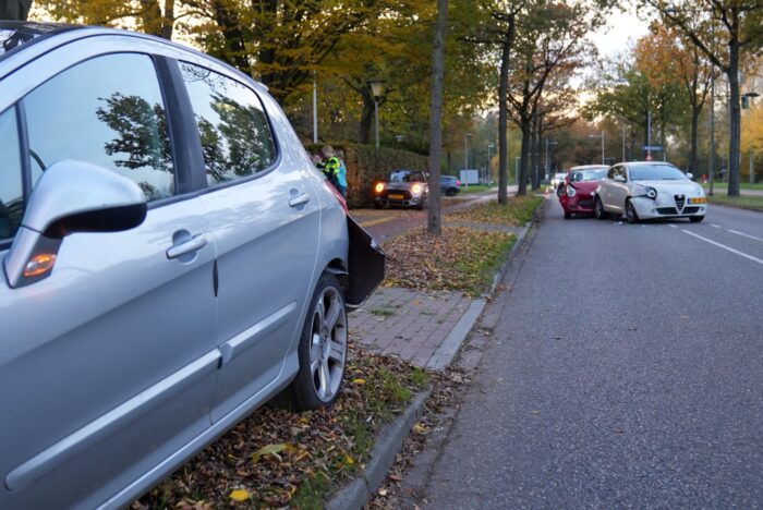 Kettingbotsing op de President Rooseveltlaan in Helmond