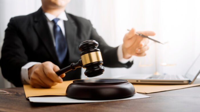 Helmonder krijgt twee taakstraffen wegens gevaarlijk rijgedrag