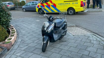 Scooterrijder met passagiers betrokken bij ongeval op Rijnlaan in Helmond