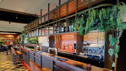 Minister van Defensie praat inwoners bij over veiligheid in Helmond