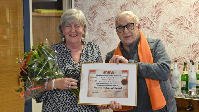 Helder Helmond reikt prijs uit aan BeBizzy-boegbeeld Dianne Bruno