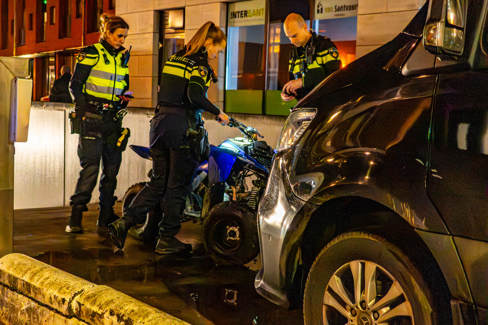 Politie naar Paterslaan in Helmond vanwege ruzie om gestolen motoren