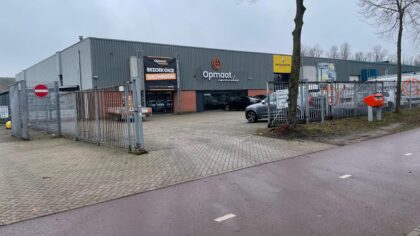 Politie onderzoekt explosie bij bedrijfspand in Helmond