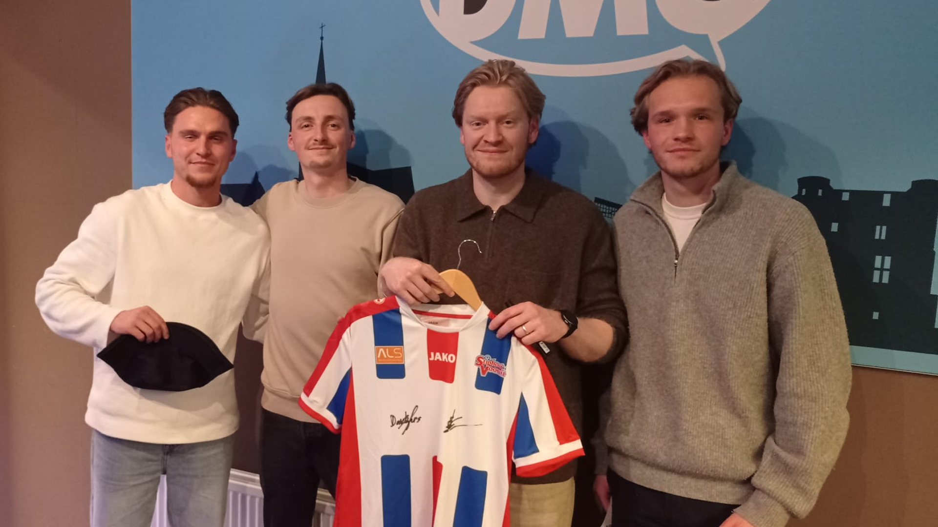 Spelers Stiphout Vooruit aan tafel in nieuwe aflevering Magische Spons