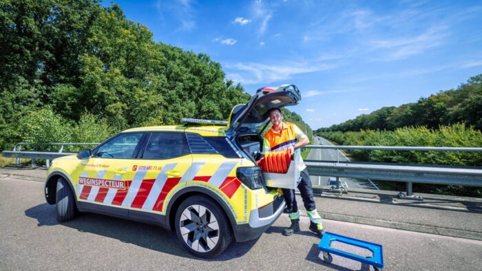 Weginspecteur bijna aangereden in Helmond, provincie doet aangifte