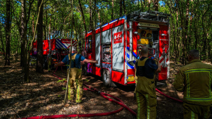 Brandweer zet vier blusvoertuigen in bij brand Masterode