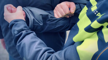Helmonder (23) in Oss aangehouden vanwege bankhelpdeskfraude; probeerde 85-jarige op te lichten